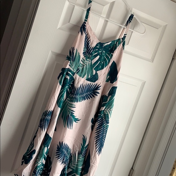 Pink palm print fit and flare dress - Picture 2 of 3